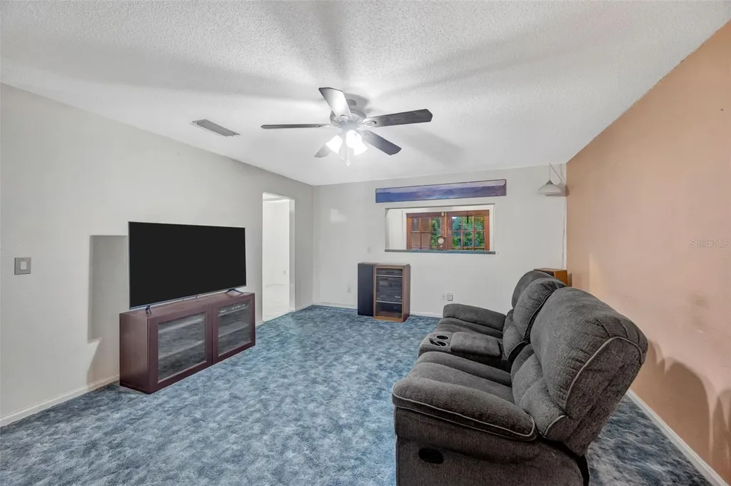 1201 N Palm Drive Plant City FL 33563