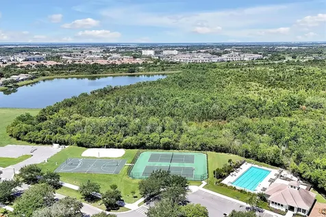 168 Club Villas Lane Kissimmee FL 34744