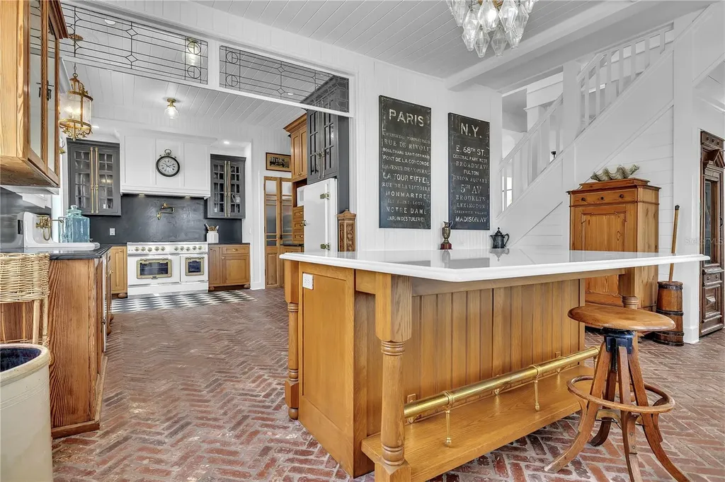 8241 Main Street Bokeelia FL 33922