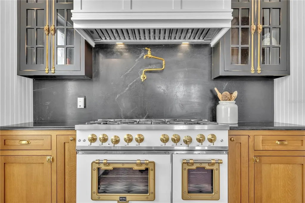 8241 Main Street Bokeelia FL 33922