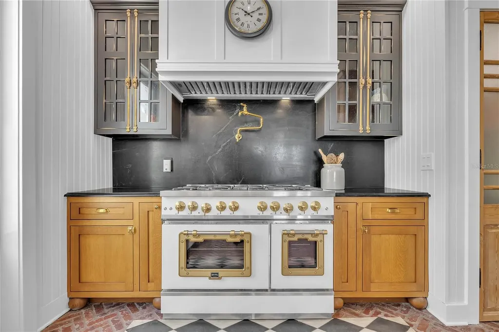 8241 Main Street Bokeelia FL 33922