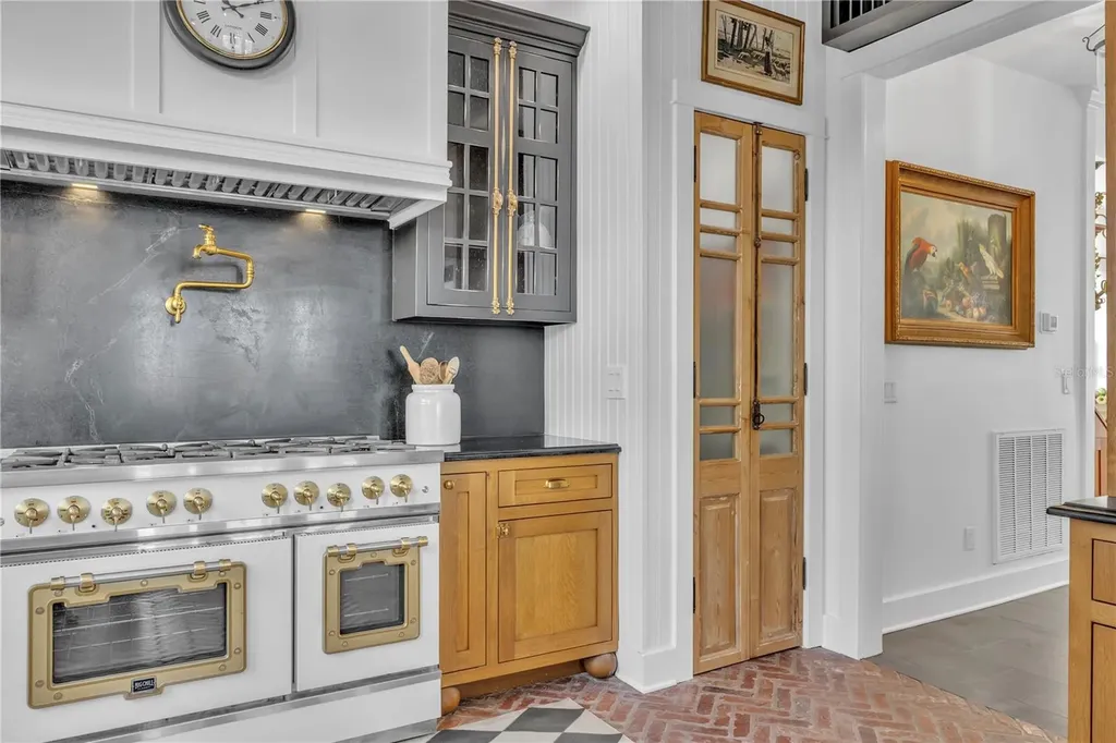 8241 Main Street Bokeelia FL 33922