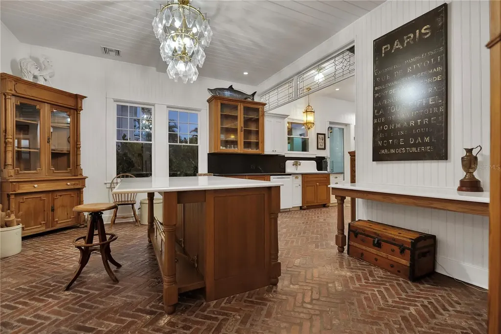 8241 Main Street Bokeelia FL 33922