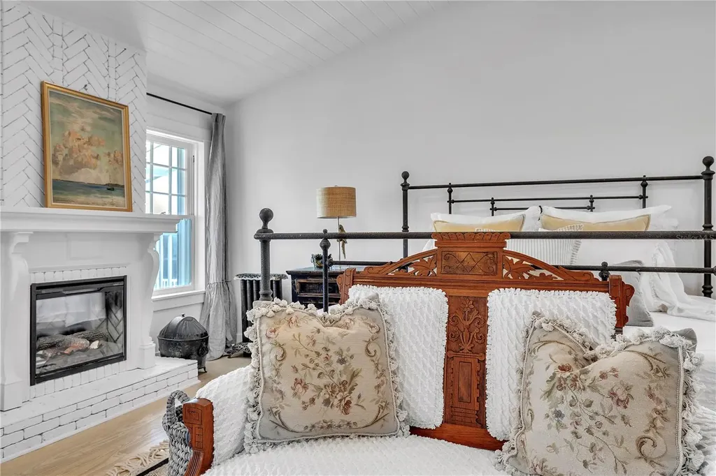 8241 Main Street Bokeelia FL 33922