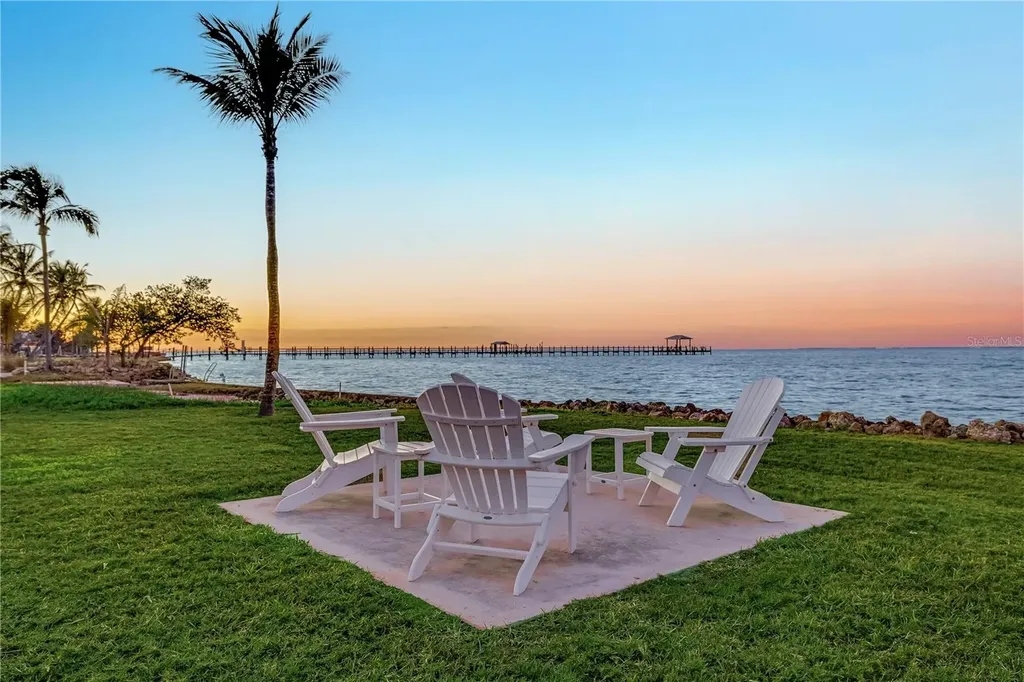 8241 Main Street Bokeelia FL 33922