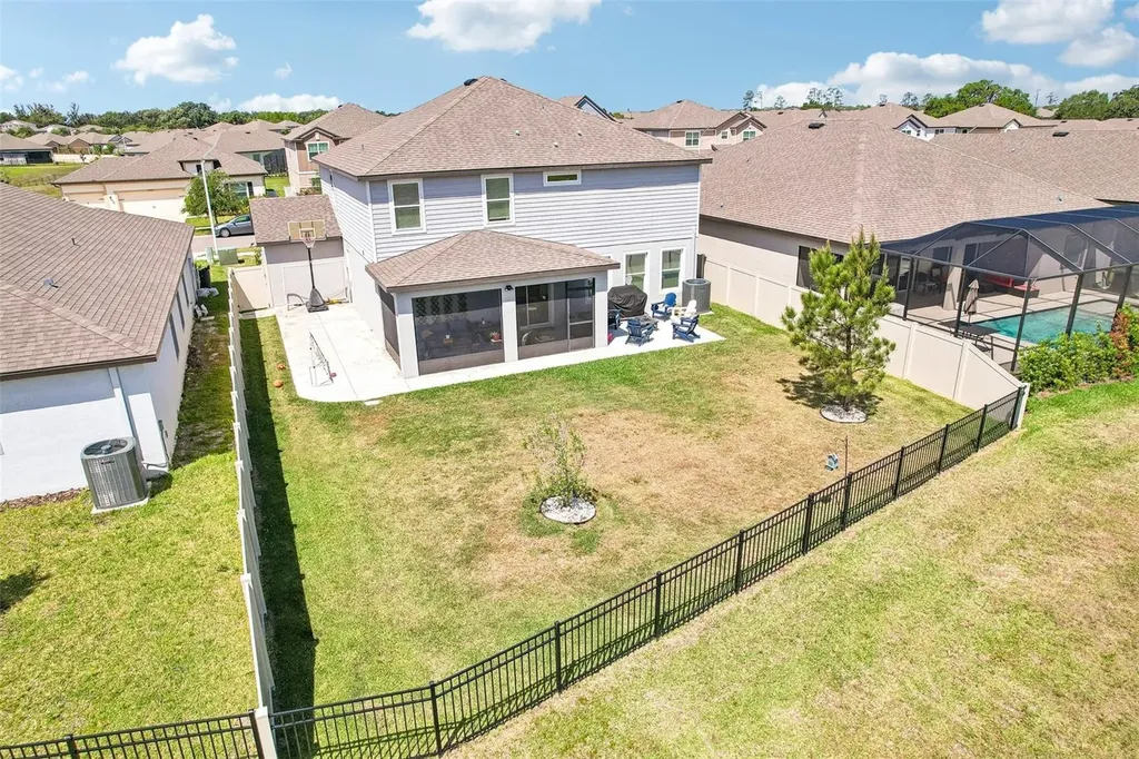 11218 June Briar Loop San Antonio FL 33576