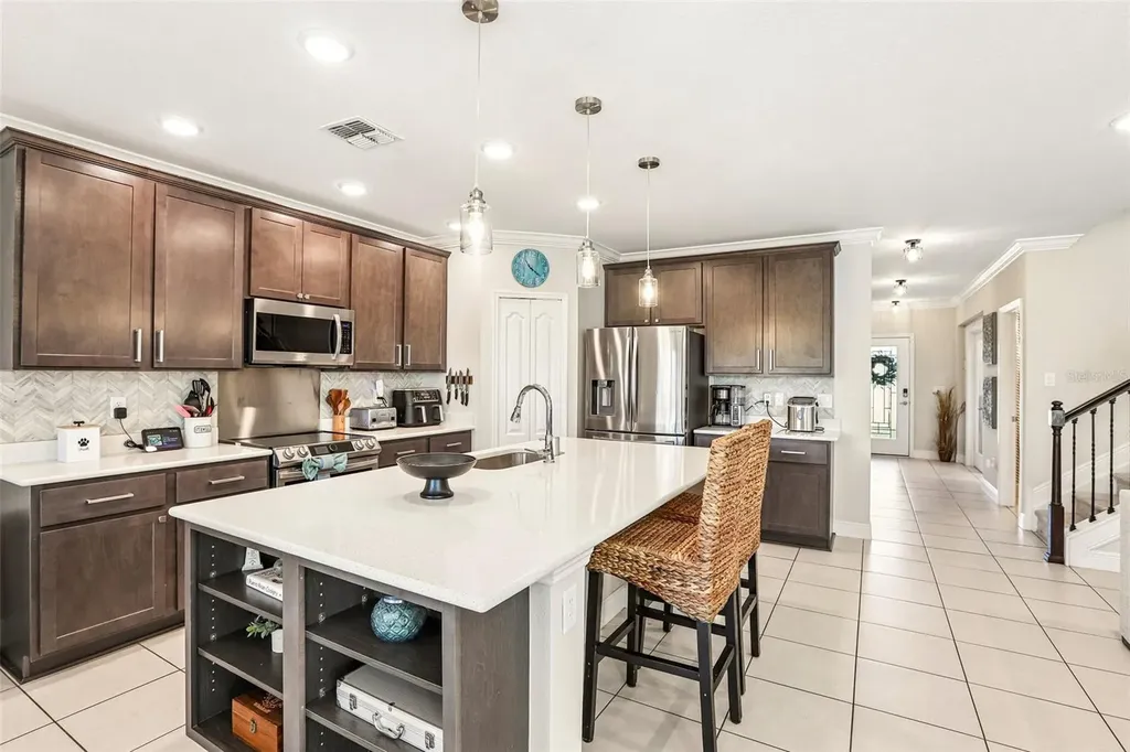 11218 June Briar Loop San Antonio FL 33576