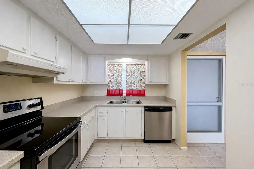 9 Forbes Place Dunedin FL 34698