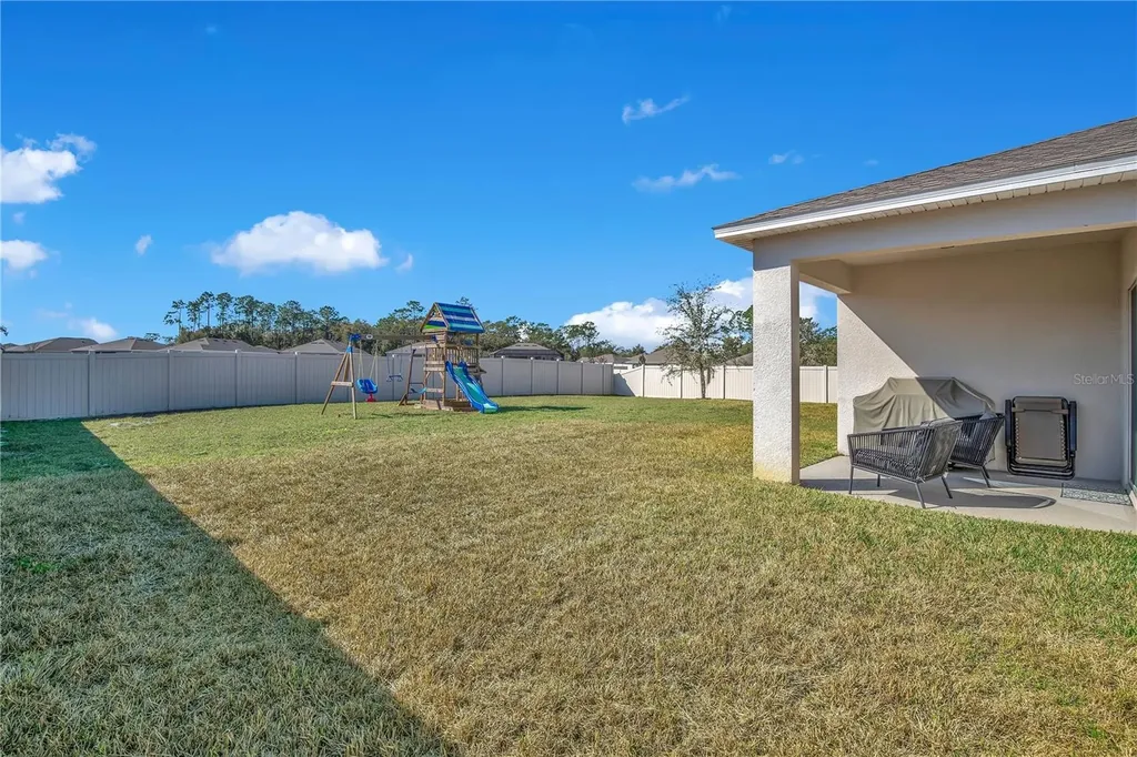 332 Nowell Loop Deland FL 32724