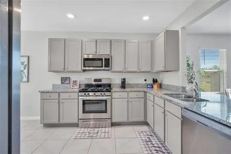 332 Nowell Loop Deland FL 32724