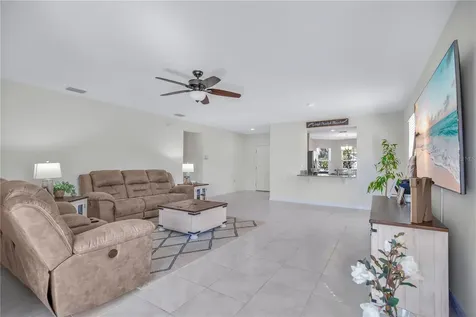 332 Nowell Loop Deland FL 32724