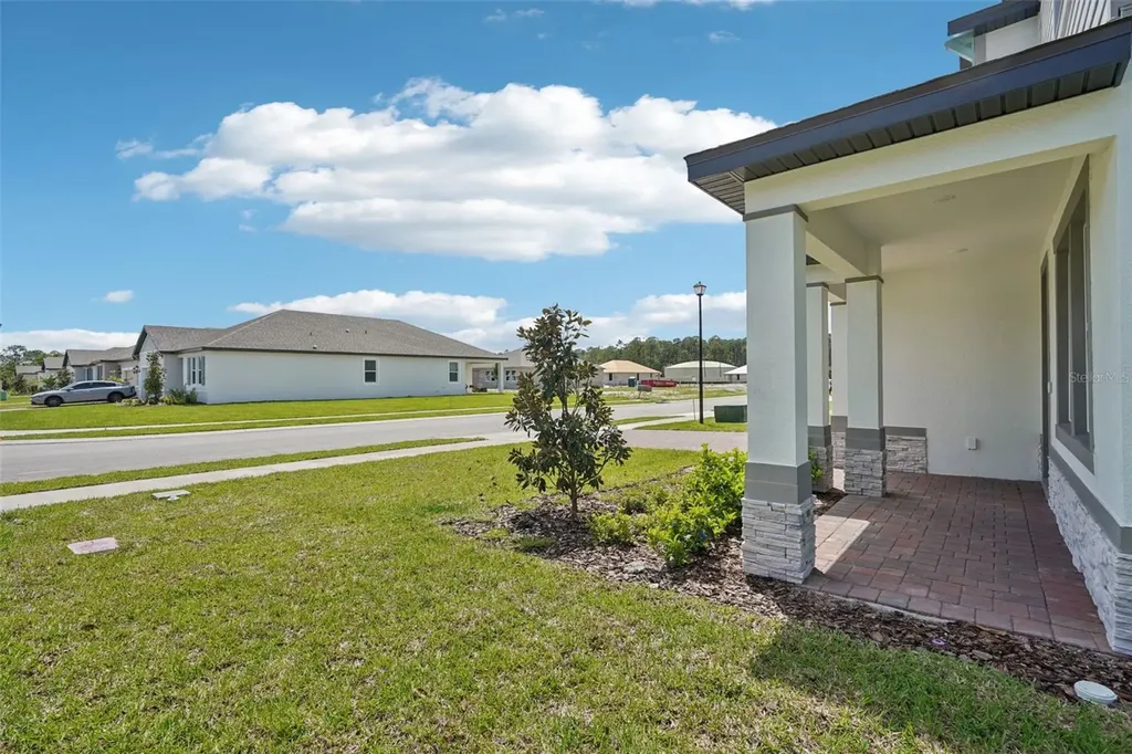 1129 British Circle Daytona Beach FL 32124