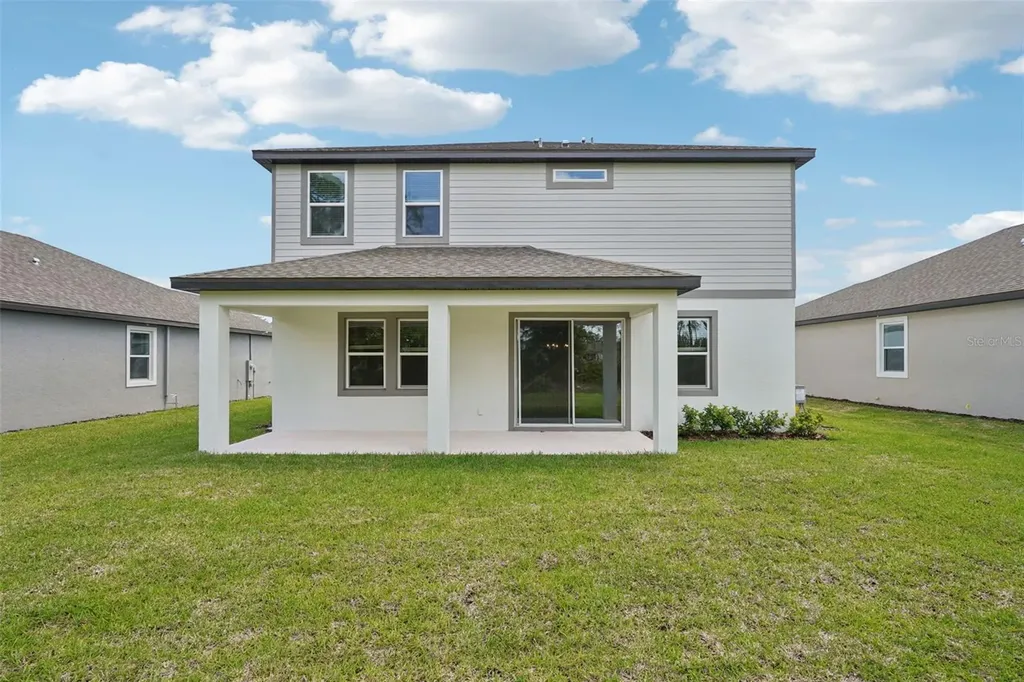 1129 British Circle Daytona Beach FL 32124