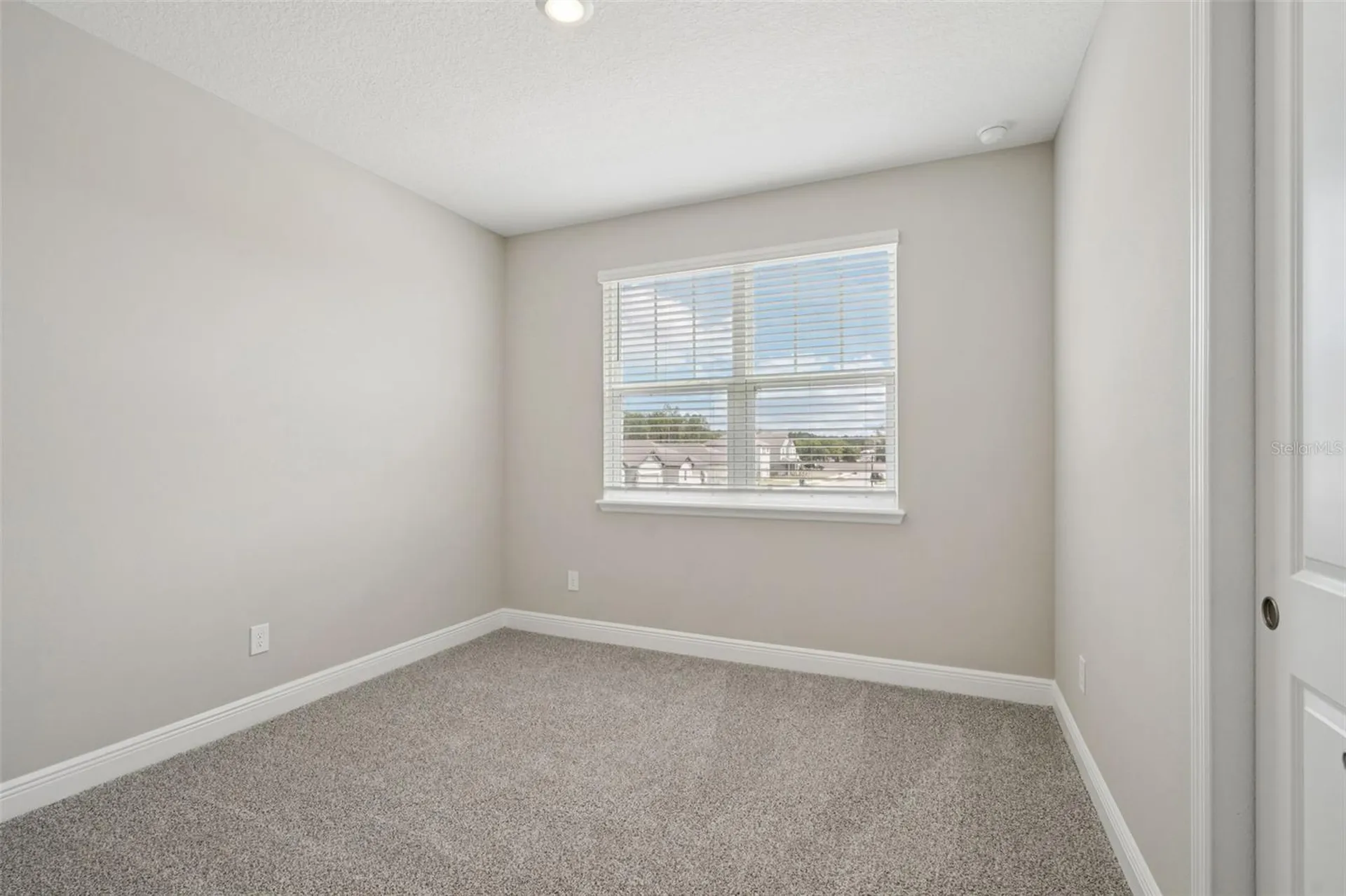 1129 British Circle Daytona Beach FL 32124