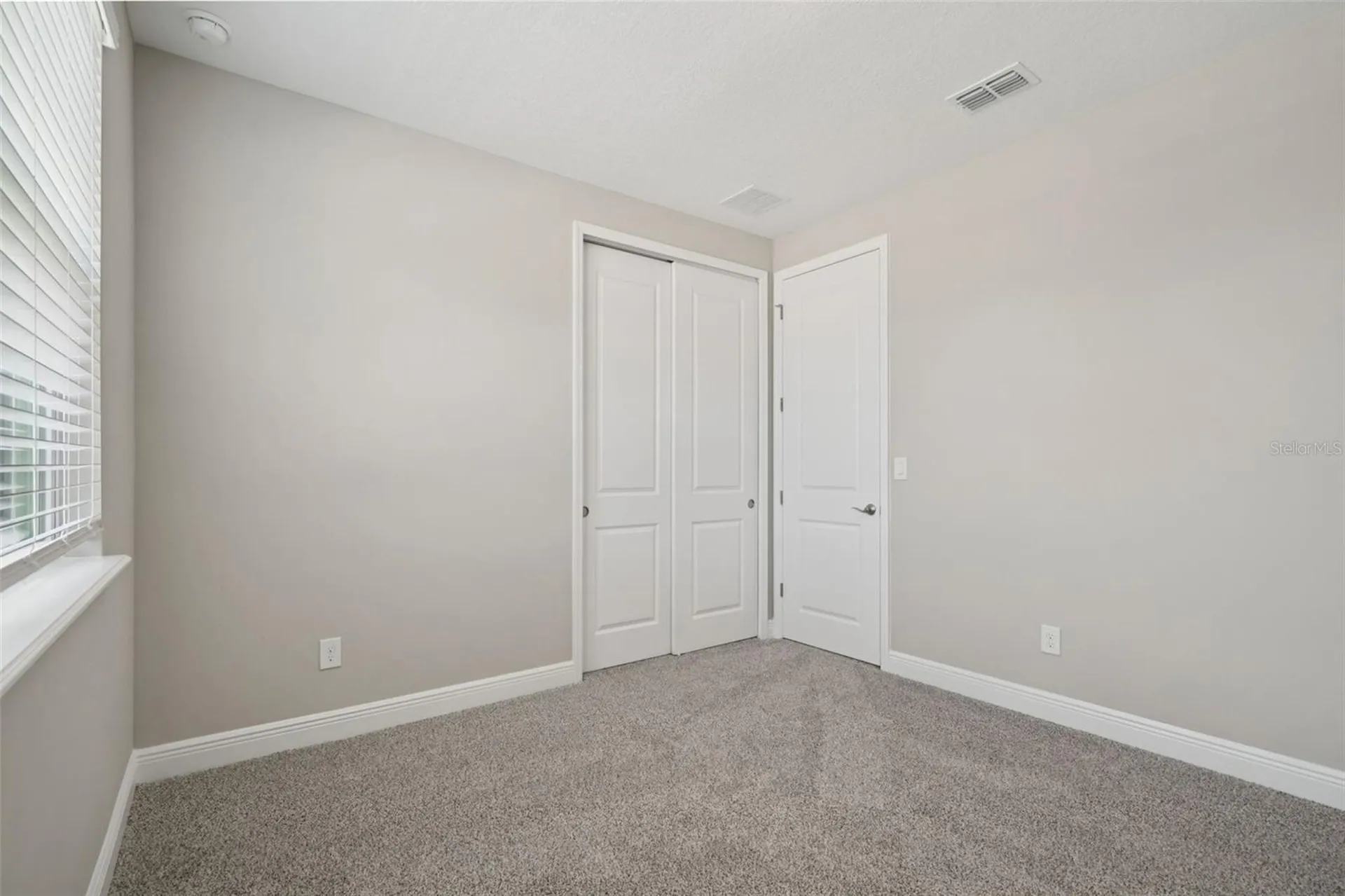 1129 British Circle Daytona Beach FL 32124