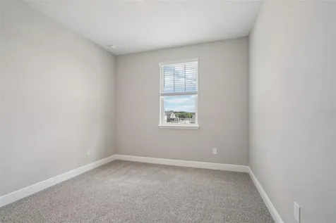 1129 British Circle Daytona Beach FL 32124