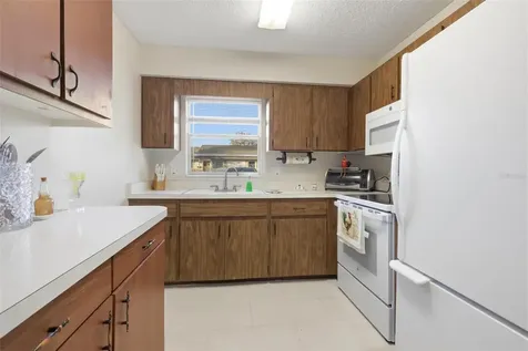151 N Hill Avenue Deland FL 32724