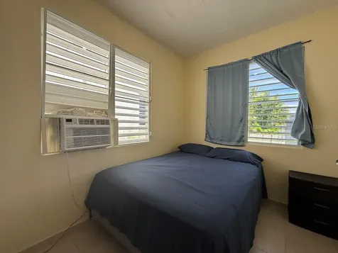 10 (70) Doctor. Vidal St. (pr-3) Punta Santiago PR 00741