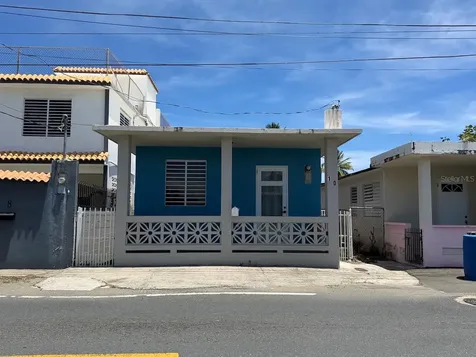 10 (70) Doctor. Vidal St. (pr-3) Punta Santiago PR 00741