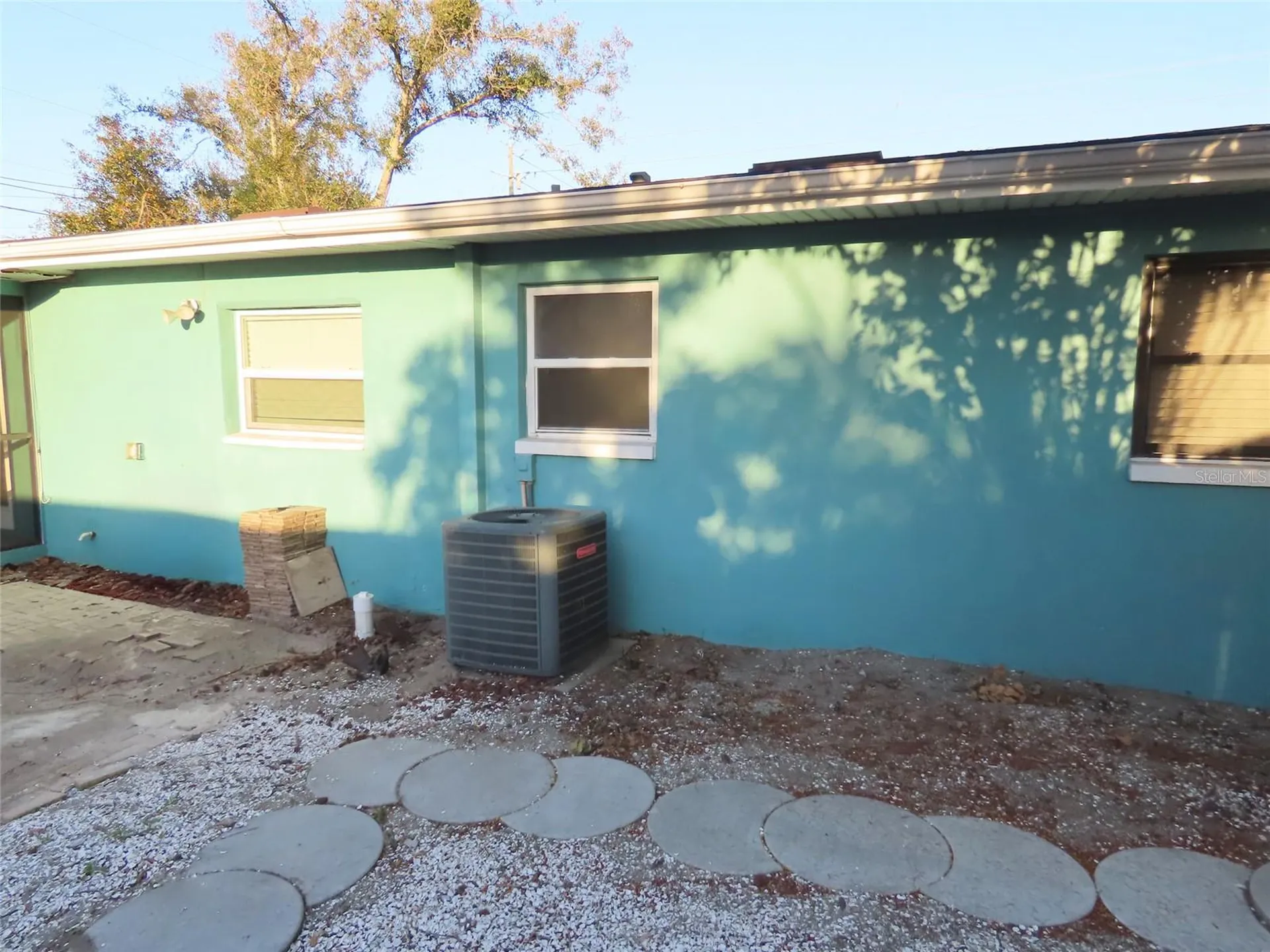 1798 Faulds Road N Clearwater FL 33756
