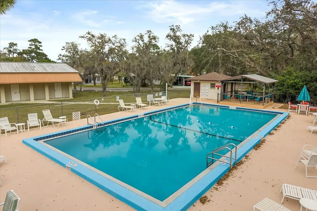 1960 Pinewood Lane Mount Dora FL 32757