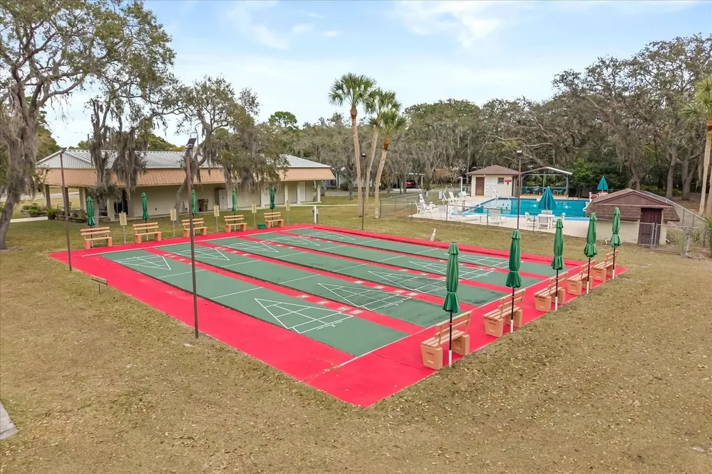 1960 Pinewood Lane Mount Dora FL 32757