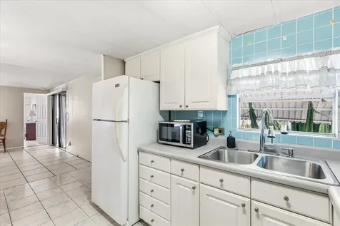1960 Pinewood Lane Mount Dora FL 32757