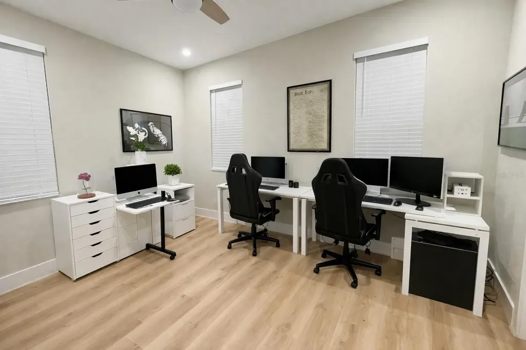 2720 S Shine Avenue Orlando FL 32806