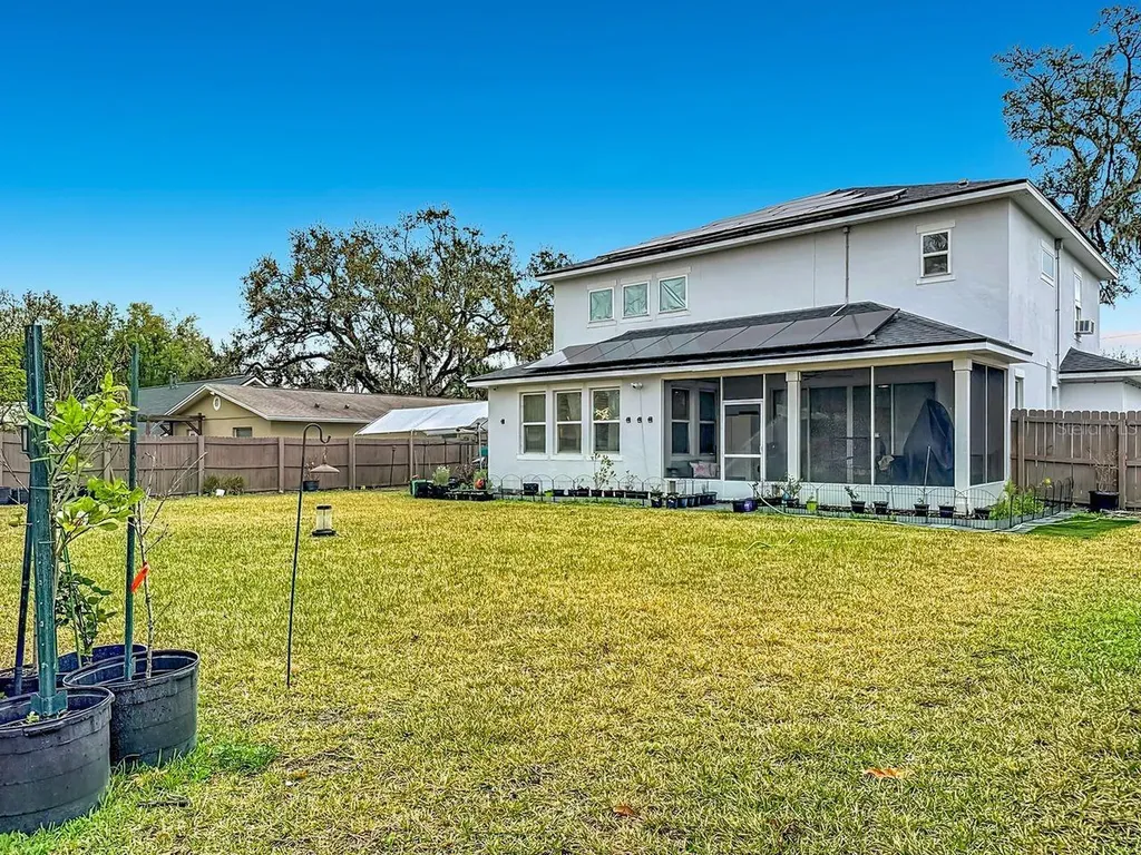 2720 S Shine Avenue Orlando FL 32806