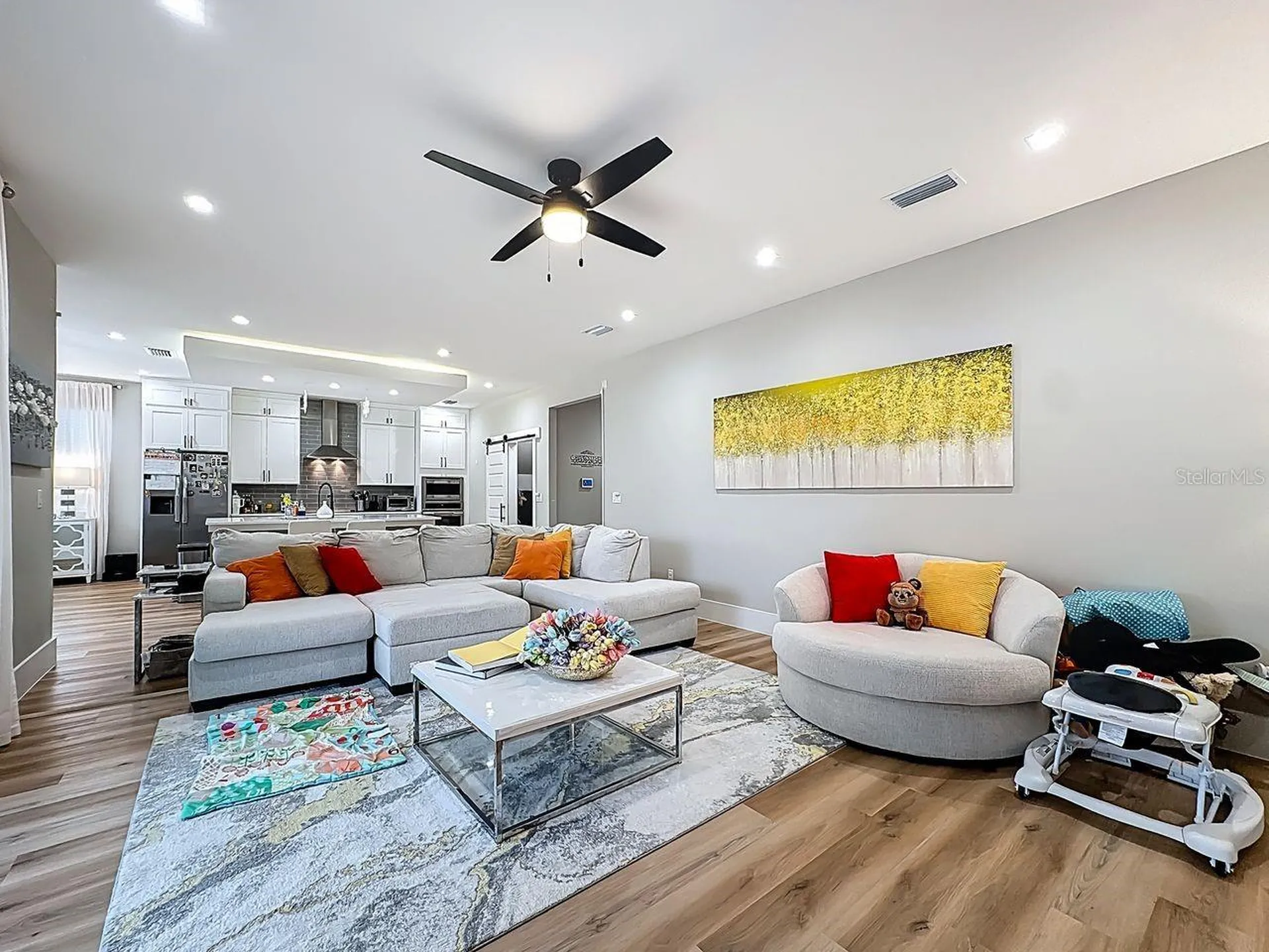 2720 S Shine Avenue Orlando FL 32806