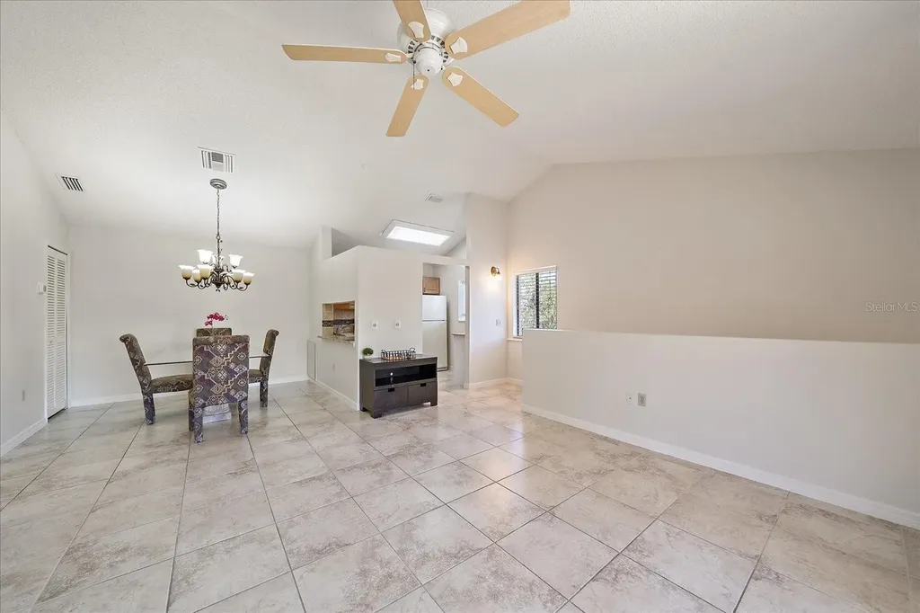 5654 Gardens Drive Sarasota FL 34243