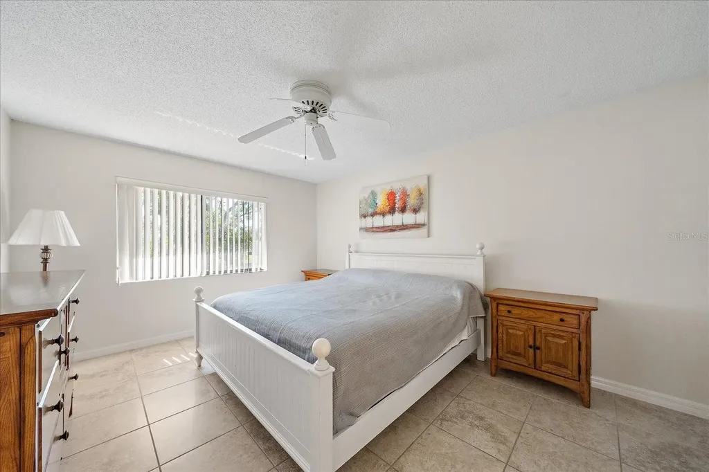 5654 Gardens Drive Sarasota FL 34243