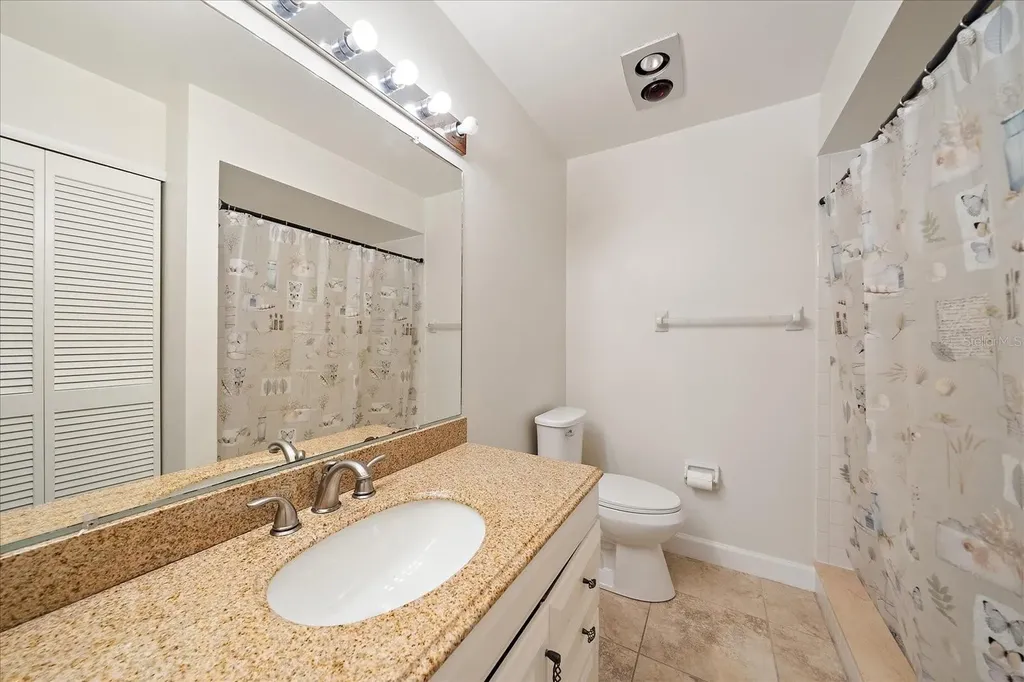 5654 Gardens Drive Sarasota FL 34243
