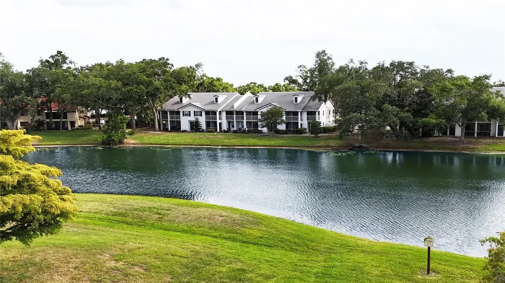 5654 Gardens Drive Sarasota FL 34243