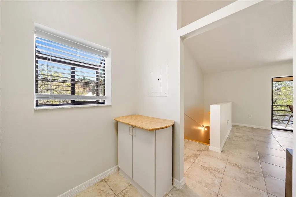 5654 Gardens Drive Sarasota FL 34243