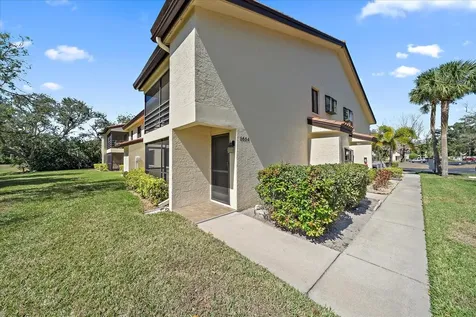 5654 Gardens Drive Sarasota FL 34243