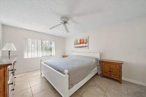 5654 Gardens Drive Sarasota FL 34243