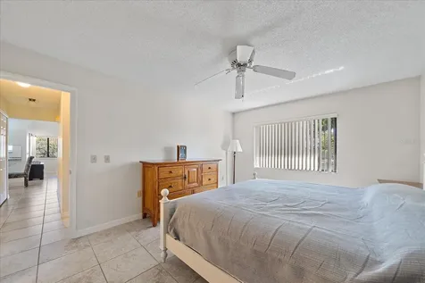 5654 Gardens Drive Sarasota FL 34243