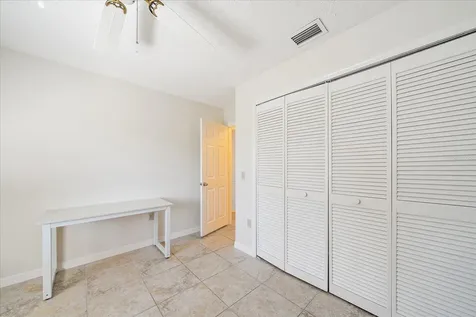 5654 Gardens Drive Sarasota FL 34243