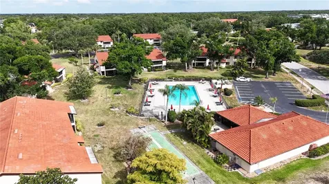 5654 Gardens Drive Sarasota FL 34243