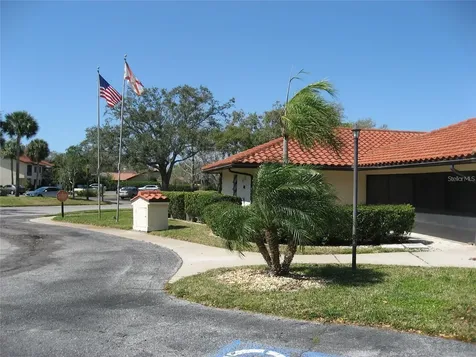 5654 Gardens Drive Sarasota FL 34243