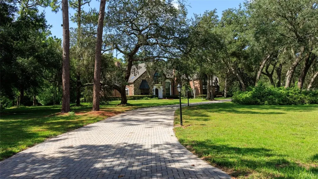 810 Sweetwater Club Boulevard Longwood FL 32779