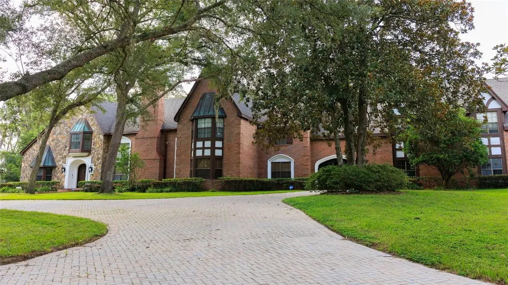 810 Sweetwater Club Boulevard Longwood FL 32779