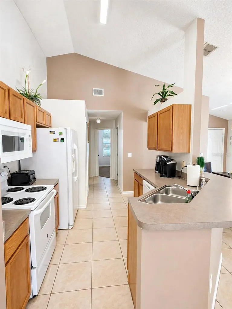 159 Grosvenor Loop Davenport FL 33897