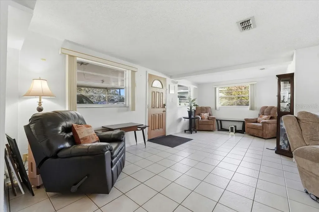111 Sunset Drive E Winter Haven FL 33881