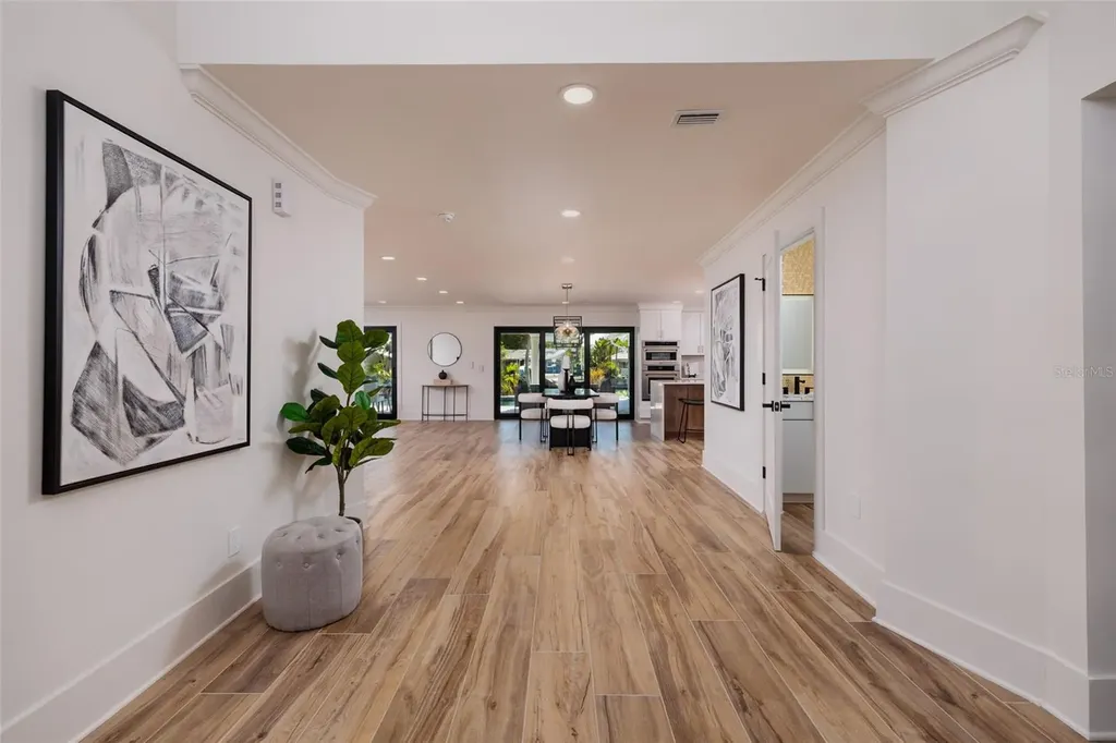 2032 Kansas Avenue NE St Petersburg FL 33703