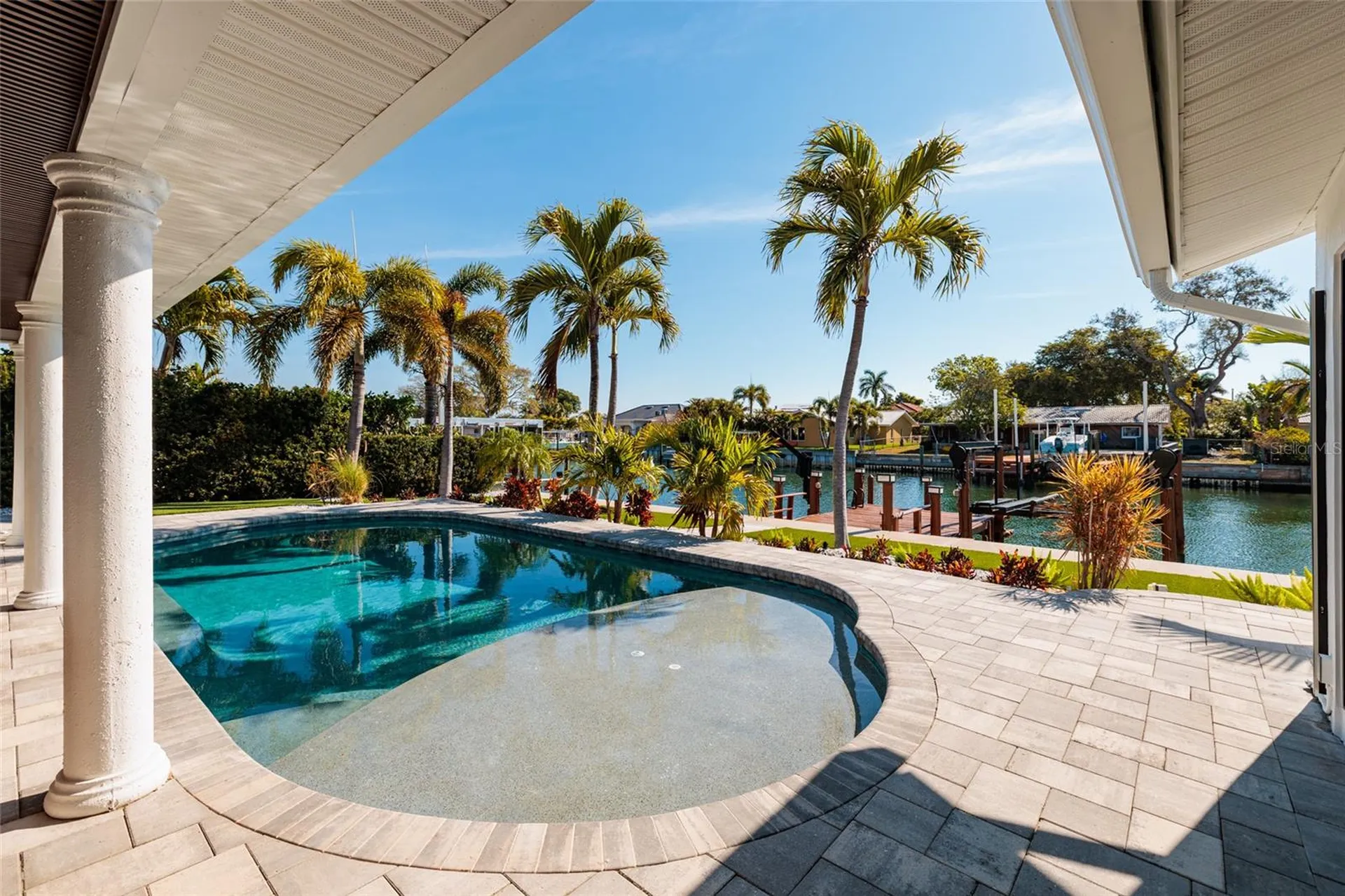2032 Kansas Avenue NE St Petersburg FL 33703