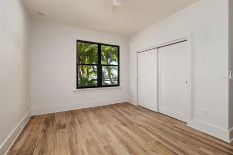 2032 Kansas Avenue NE St Petersburg FL 33703
