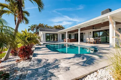 2032 Kansas Avenue NE St Petersburg FL 33703