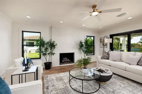 2032 Kansas Avenue NE St Petersburg FL 33703